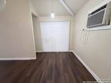 558 Jamaica - Photo 13