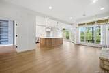 204 Tapatio Dr W - Photo 15