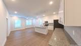 330 Carson - Photo 8