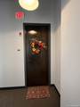 214 Travis - Photo 3