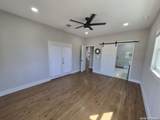319 Burleson - Photo 15