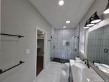 319 Burleson - Photo 17