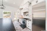 452 Wentworth - Photo 17