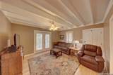 507 Travis - Photo 10