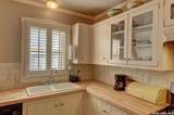 507 Travis - Photo 9