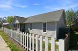 419 Hackberry - Photo 2
