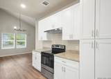 202 Bundy - Photo 5