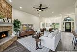 913 Long Mdw - Photo 14