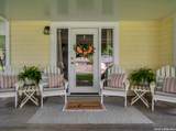 301 Riverside Drive - Photo 4