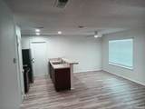 7526 Valley Oak St - Photo 3