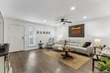 2718 Old Field Dr - Photo 9