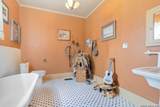1102 College St. - Photo 12