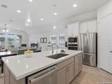 1833 Luna St - Photo 15