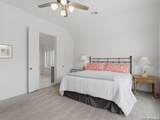 1833 Luna St - Photo 28