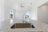 114 Scott Square - Photo 10