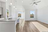 114 Scott Square - Photo 14