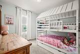 4909 Hallies Gdn - Photo 19