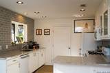 810 Oakwood - Photo 11