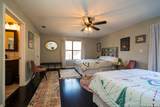 810 Oakwood - Photo 19