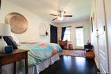 810 Oakwood - Photo 37