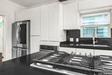 115 Saint Charles - Photo 10