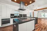 115 Saint Charles - Photo 12