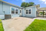 115 Saint Charles - Photo 24