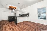115 Saint Charles - Photo 9