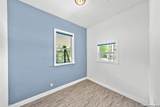 435 Belmont - Photo 16