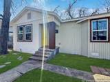 146 Roslyn Ave - Photo 2