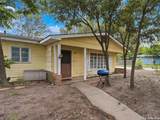 202 Cresham Dr - Photo 3
