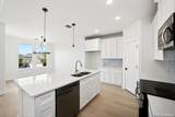 1801 Chateau - Photo 17