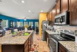 711 Oakwood Way - Photo 11