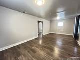 621 Elmendorf - Photo 4