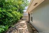 423 Dewey Pl - Photo 3