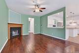 946 Riverstone Dr - Photo 10