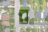 103 Saint Charles - Photo 24