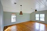 303 Manton Ln - Photo 6