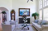 3861 Menger - Photo 9