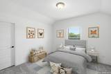 1422 Knippa - Photo 2