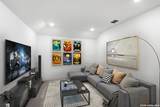 1422 Knippa - Photo 8