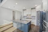 1222 Cadogan Squire - Photo 11