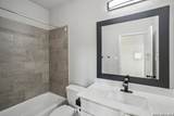 1222 Cadogan Squire - Photo 28
