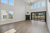 1222 Cadogan Squire - Photo 6
