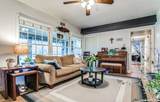 511 Exeter Rd - Photo 3