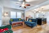 721 Elmwood Dr - Photo 4