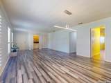 2611 Eisenhauer - Photo 3