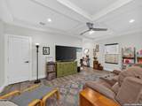 547 Belmont - Photo 5