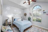 906 San Pedro - Photo 32