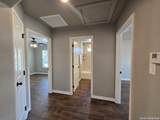 1071 Skyline Dr - Photo 17